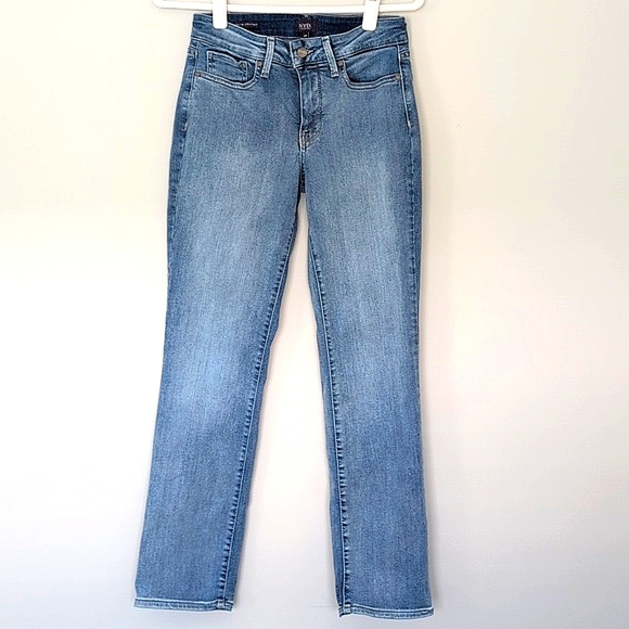NWOT NYDJ Marilyn Straight Lift/Tuck Sculpting Women's Jeans 6 Petite - Picture 1 of 8